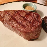 ザ タヴァン グリル＆ラウンジ - 