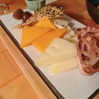 ザ タヴァン グリル＆ラウンジ - 