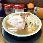 すずき家 - 料理写真:子豚ラーメン900円・味玉(クーポン利用)