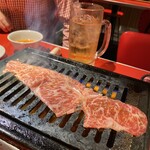 Yakiniku Nyuyoko - コチラは店員さんが手際よく焼いてくれます♪