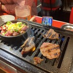 Yakiniku Nyuyoko - 若干火が強すぎましたが、酒宴の始まりです♪