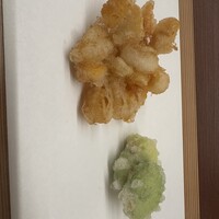日本料理 久丹 - 小柱とそら豆の天ぷら