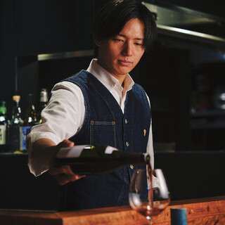 ソムリエ厳選の各国のワイン堪能