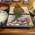 香海 - いわし定食と、いわしなめろう