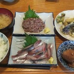 香海 - いわし定食と、いわしなめろう