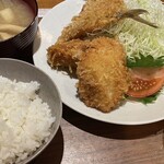 目黒キッチン - 鯵ミックスフライ定食（アジ・ヒレ・カキ）