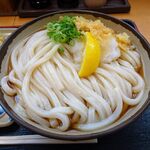 めりけんや - 冷ぶっかけうどん（特３玉）、ちくわ天、えび天870円