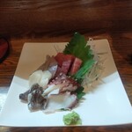 小料理かずよ - 刺身盛り合わせ（生トリ・蛸・鮪・鯵・ホタテ）