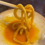 黄身に絡ませカルボナーラ