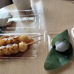 御菓子司 吉田屋 - 料理写真:みたらし団子と水大福