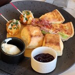 CROSSFIELD with TERRACE LOUNGE - 