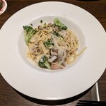 ココフラットカフェ 本町 - 鶏ときのこのクリームパスタ