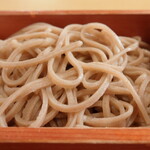 オリベ - “せいろ”も、“十割蕎麦”、細切りで、優しめですが、“蕎麦の香り”が楽しめます。