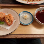 オリベ - “蕎麦ひろうす揚げだし”、素揚げした“獅子頭”と“大根おろし”、“生姜”、“出汁”が添えられています。