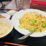 Shinsouen - 五目レタス炒飯
