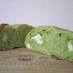 ブーランジェリー メゾン ユキ - 抹茶ベーグルの断面