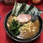 家系ラーメン とらきち家 - 