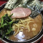家系ラーメン とらきち家 - 