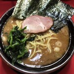 家系ラーメン とらきち家 - 