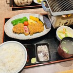 山風木 - 牛カツ定食(ごはんおかわり自由)