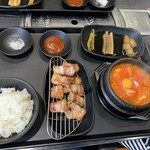 熟成肉専門店 ヨプの王豚塩焼 - 