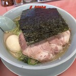 ラーメン山岡家 - 醤油ﾁｬｰｼｭｰ硬麺+味玉+ﾈｷﾞ増し+ﾗｲｽ