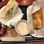 カフェ・ベローチェ - ロイヤルミルクティーにしました