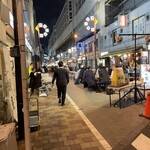 Kanda Kouju - この日は神田駅前が歩行者天国の青空飲み処になってました。こっちにも行きたい