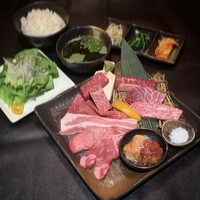 【青山本店】にくＴＡＴＳＵランチ