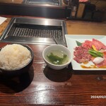 WAGYU でですけ - サービス定食