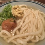 香川 一福 - かけうどん並＋梅干し