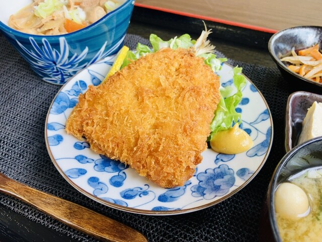 お食事処・酒房 つばめ - 浜吉田（食堂）の写真