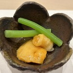 鮨あずま - 陸奥湾の天然のホヤ