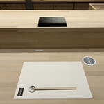 鮨あずま - テーブルセッティング