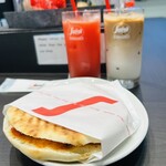 セガフレード・カフェ 大丸心斎橋店 - パニーニとドリンク2杯頼んでしまった(笑)