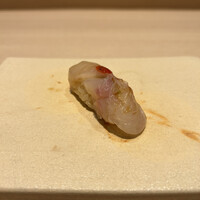 鮨なかむら - ヒラメ昆布締め