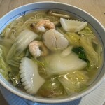 中国料理 桃谷樓　 - 海鮮麺（大きなプリプリ帆立、イカ、海老と野菜）
