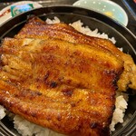 うな新 - 料理写真:うな丼 鰻１本（2枚）3,685円    大盛り＋110円