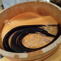 うなぎと炭焼 久松 - 今日使用する浜名湖産鰻