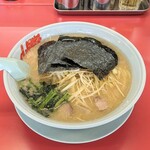 ラーメン 山岡家 - ネギラーメン中盛味薄め。スープたっぷり　^_^