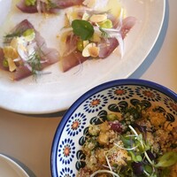 Trattoria Tabule - カルパッチョと、タブレ＝クスクスのサラダ
