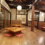 厨房わかまつ - 広々とした店内