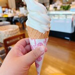 菓子園　中野屋 空港ロード店 - ソフトクリーム