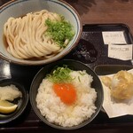 香川 一福 - 卵かけご飯　300円　半熟卵天　180円