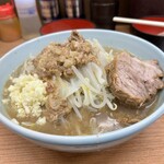ラーメン やまや本店 - 麺量200gの並　アブラ　ニンニク