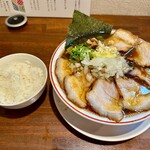 柏 濃麺や 39名 - 