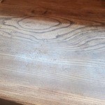 ふじたや - ケヤキのカウンター