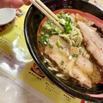 鳥取 鶏・とんこつラーメンつばさ - 麺はこんな感じ。