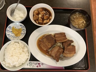 Ajiya - 豚肉角煮（ランチ定食）