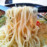 大分ラーメン十八番 本店 - 極細の低加水ストレート麺